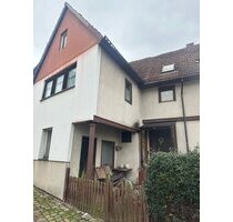 Schnäppchenjäger aufgepasst! Sanierungsbedürftiges Eins-Zweifamilienhaus mit sehr viel Potential. - Vellmar / Niedervellmar
