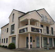 Wohnen und Arbeiten unter einem Dach mit Nebengebäude und Garagen - Beilngries Wolfsbuch