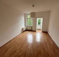 4 Raum Wohnung mit Balkon Wanne Dusche Designbelag im Nettelbeckufer Erfurter-Mühlenviertel