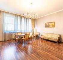 Stilvoll möblierte 5-Zimmer-Wohnung mit Südost-Balkon und Stellplatz in Nürnberg