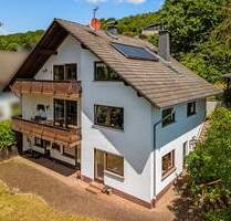 **Großzügiges Einfamilienwohnhaus mit ELW in bevorzugter Wohnlage** - Gelnhausen Haitz