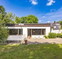 Erleben Sie Raum neu. Ein Bungalow, der sofort beeindruckt. - München