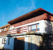 Großzügiges 2-Familienhaus mit großem Garten in Jüchsen - Grabfeld