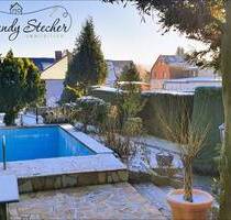 Bezauberndes Grundstück mit eigenem Pool, Teich, Gartenhäuser, Garage + Werkraum & Altbestand - Mühlenbecker Land Schildow