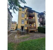 Besichtigungstermine bitte telefonisch abstimmen - 3 Raum-Wohnung im Dachgeschoss mit Balkon sucht neuen Mieter - Gotha