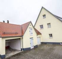 FÜR SINGELS - 2-ZIMMER DG-WOHNUNG MIT KÜCHE UND BALKON - Sengenthal