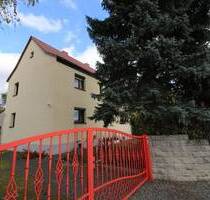 Immobile in Waldrand- Alleinlage in Pößneck - Garten und Garage inklusive