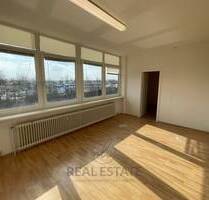 Heller 25 m² Büroraum mit Wasserblick in Hamburg-Rothenburgsort