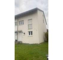 Modernes Reihenhaus mit Einbauküche und Garage - Maulburg