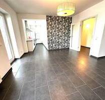 Frei ab sofort 3-Zimmer-Wohnung mit überdachtem Balkon im 1. Obergeschoss Tiefgaragenstellplatz - Schweich