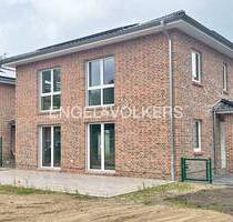 Exklusiver Neubau in zentraler Lage von Duvenstedt - Hamburg