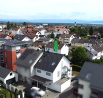 Neuwertige Doppelhaushälfte mit Einliegerwohnung in bevorzugter Lage von Ailingen - Friedrichshafen