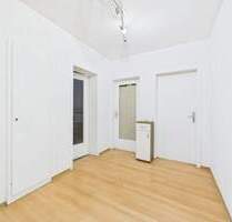 Attraktive 3-Zimmer-Wohnung mit Balkon und Stellplatz - ideal für Eigennutzer oder Anleger - Leonberg