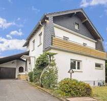 Freistehendes Einfamilienhaus mit großem Garten - viel Potenzial für Ihre Ideen - Hofheim am Taunus / Diedenbergen