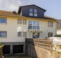 Zweifamilienhaus mit ausgebauter DG-Wohnung und Einliegerwohnung, Solar, Pellet & Pool - Hungen Villingen