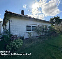 Attraktives Zweifamilienhaus mit großem Grundstück - Kirchberg (Hunsrück)