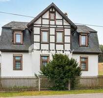 Attraktives Einfamilienhaus im Grünen: 7 Zimmer, Garage und Scheune im malerischen Angelroda - Martinroda OT Angelroda