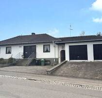 Wunderschönes Grundstück in ruhiger Lage und ein Haus mit viel Potenzial - ideal für eine Familie! - Donaueschingen