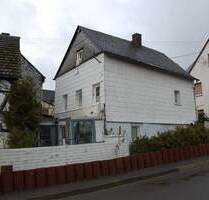 Kleines Zuhause mit Scheune - 49.000,00 EUR Kaufpreis, ca.  70,00 m² Wohnfläche in Hirschfeld (Hunsrück) (PLZ: 55483)