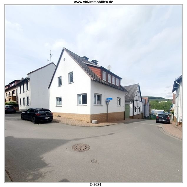 Tolles freistehendes gemütliches Einfamilinenwohnhaus in Oberwalluf sucht SIE !!! - Ober-Walluf