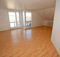 Gemütliche Dachgeschosswohnung mit zwei Dachterrassen und Tiefgaragenstellplatz - Künzelsau