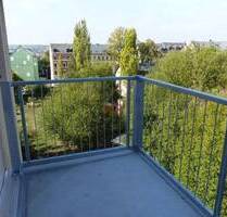 Praktische 3-Zi.-Wohnung m. gr. Essküche an Balkon u. Glasfaseranschluss in freundlichem Haus - Chemnitz Sonnenberg