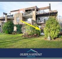 Großzügige Hochparterre-Wohnung mit Terrasse und 2 Tiefgaragenstellplätze in ruhiger Lage von Farmsen-Berne - Hamburg / Farmsen-Berne