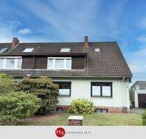 Haushälfte mit zwei vermieteten Wohneinheiten und großem Grundstück! - Achim Baden