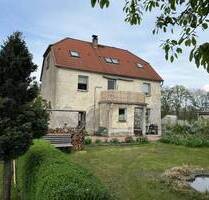 Charmantes Einfamilienhaus mit Nebengebäuden, Garten und Pool in ländlicher Lage - Baßlitz
