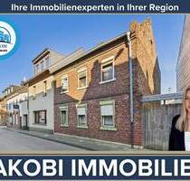 *Provisionsfrei* Einfamilienhaus auf großem Grundstück in Düren-Birkesdorf!