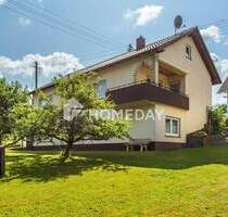 Geräumiges Einfamilienhaus mit 6 Zimmern, Garten und zwei Garagen - Kreuzwertheim Unterwittbach