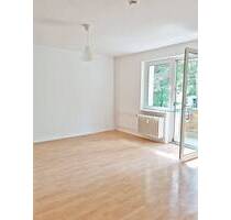 Sanierte 3-Zi.-Wohnung mit Wohlfühlbalkon - Berlin Marienfelde