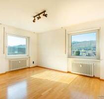 Großzügige 4-Zimmer-Wohnung in Herten mit zwei Balkonen, Garage und Aufzug - Rheinfelden / Herten