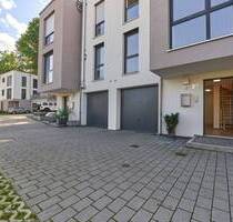 Modernes Wohnen in toller Lage - Reihenmittelhaus mit Gartenterrasse und Doppelg. in 79183 Waldkirch