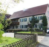 === VIEL SUBSTANZ FÜRS GELD: MEHRFAMILIENHAUS MIT GROSSGRUNDSTÜCK UND MEHREREN WIRTSCHAFTSGEBÄUDEN === - Erlangen Steudach