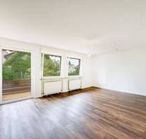 +++ hochwertig modernisiert - zentrumsnah & ruhig - West-Balkon - inklusive Einbauküche & Garage +++ - Stuttgart Weilimdorf