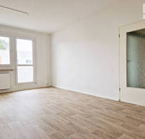 Schon entdeckt? - Moderne 4-Raum-Wohnung mit Balkon in Klingenberg