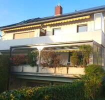 Solides Mehrfamilienhaus bestens für KAI - Groß-Gerau