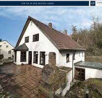 Viel Platz und viel mehr Optionen! Charmantes Zweifamilienhaus am beliebten Hofberg nahe dem Zentrum - Landshut