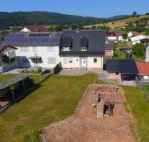 Doppelhaushälfte mit 2 Wohneinheiten und großem Garten in Heimboldshausen ! - Philippsthal