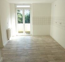 - Wohnung mit großem Balkon in Weißenfel-West - - Weißenfels