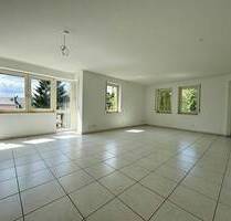 Helle 3,5-Zimmer-Wohnung in Böblingen mit Tiefgaragenstellplatz und Westbalkon auf der Waldburg !