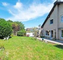 PHI AACHEN - Großzügiges Zweifamilienhaus mit Garten in begehrter Lage von Herzogenrath-Kohlscheid!