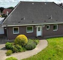 Ebenerdiger Bungalow in ruhiger Lage mit Charme und vielen Möglichkeiten! - Burg (Dithmarschen)