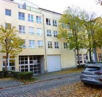 - Vermietete Eigentumswohnung mit Stellplatz und Fahrstuhl - - Weißenfels