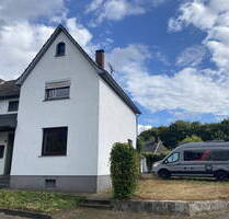Vielseitige DHH, gr. Garten, sonnige Lage bei Schloß Lerbach, 2 Whg., erweiterbar, sanierungsbed. - Bergisch Gladbach Sand