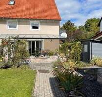 Provisionsfreie, attraktive große Wohnung auf 2 Etagen (EG+UG) m. Garage, 2 Terrassen u. Garten - Dingolfing