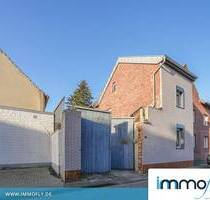 Einfamilienhaus mit 82m² Wfl. & sanierungsbedürftiges Wohnhaus im Doppelpack auf 1.216m² Grundstück - Jülich Koslar