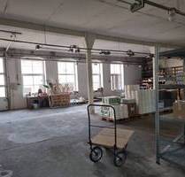 Große Lagerfläche im Erdgeschoss mit Gabelstabler befahrbar - Neukirchen