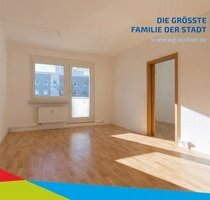 3 Zimmer, großer sonniger Balkon und Tageslichtküche - Chemnitz Markersdorf